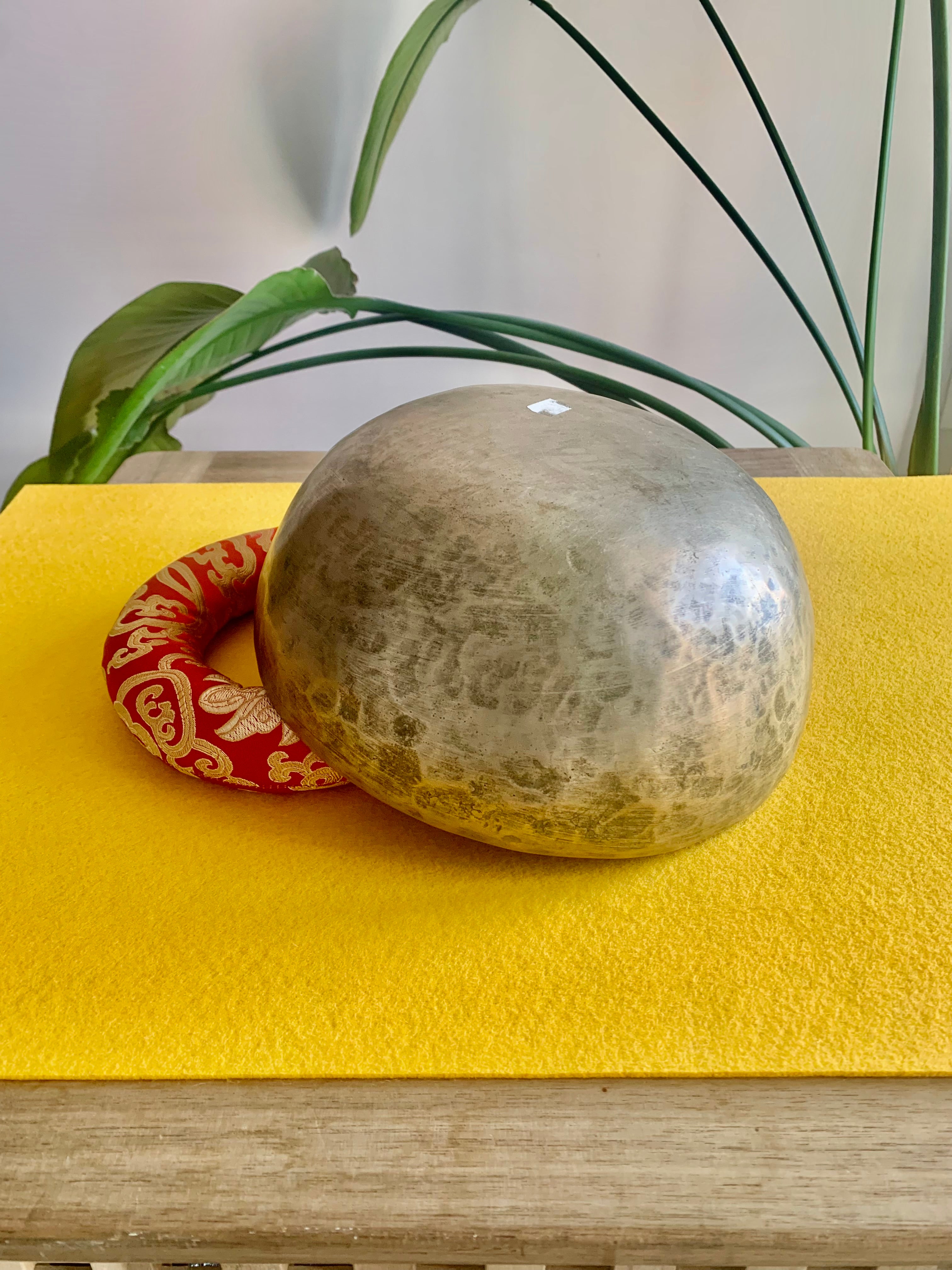 Campana Tibetana Jambati antica La2 110 Hz