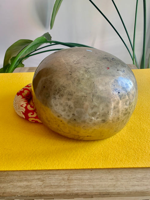 Antique Jambati Tibetan Bell F3 169 Hz
