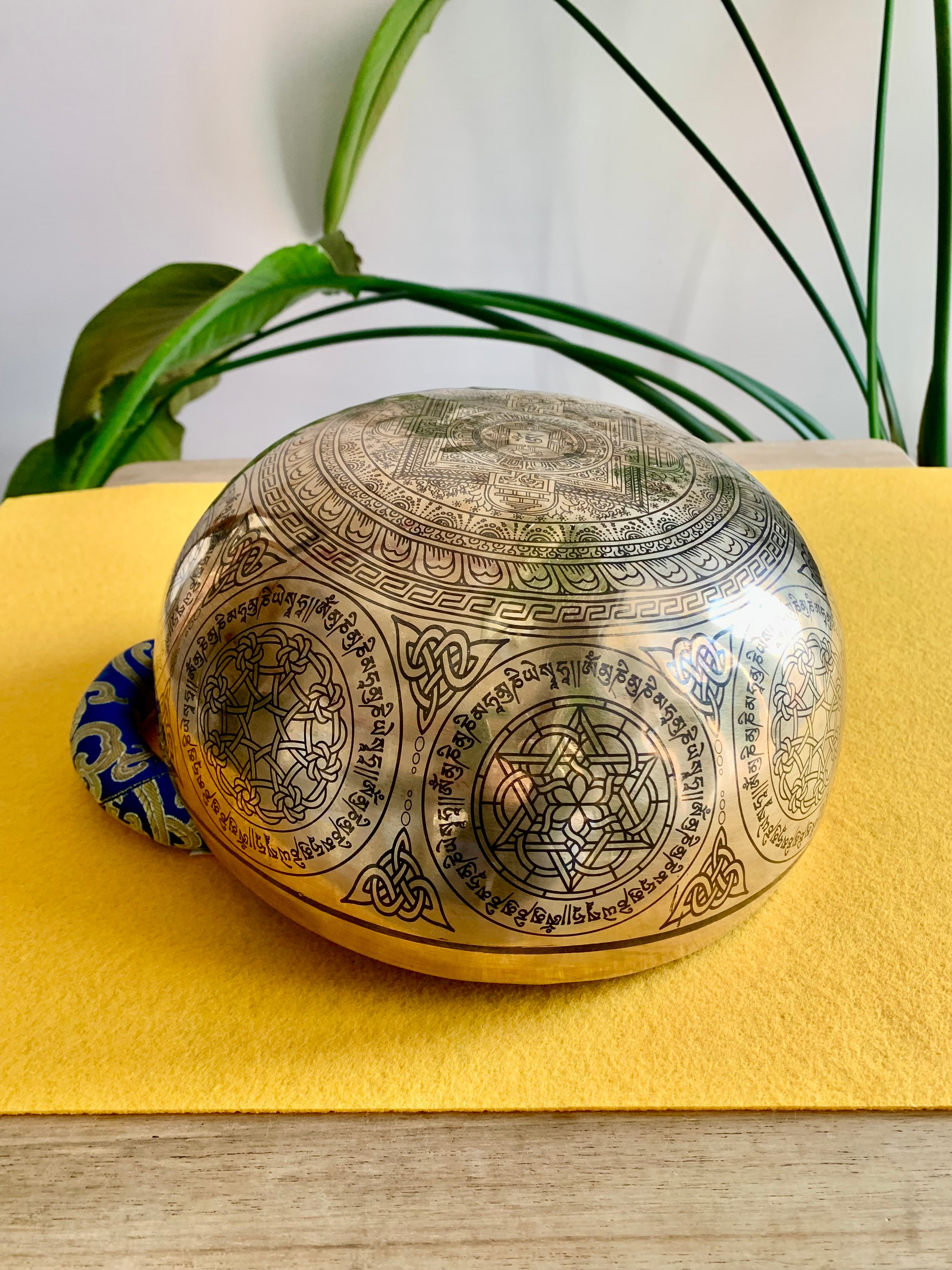 Campana Tibetana Speciale Guru Buddha Ratnasambava  Fa 172 Hz