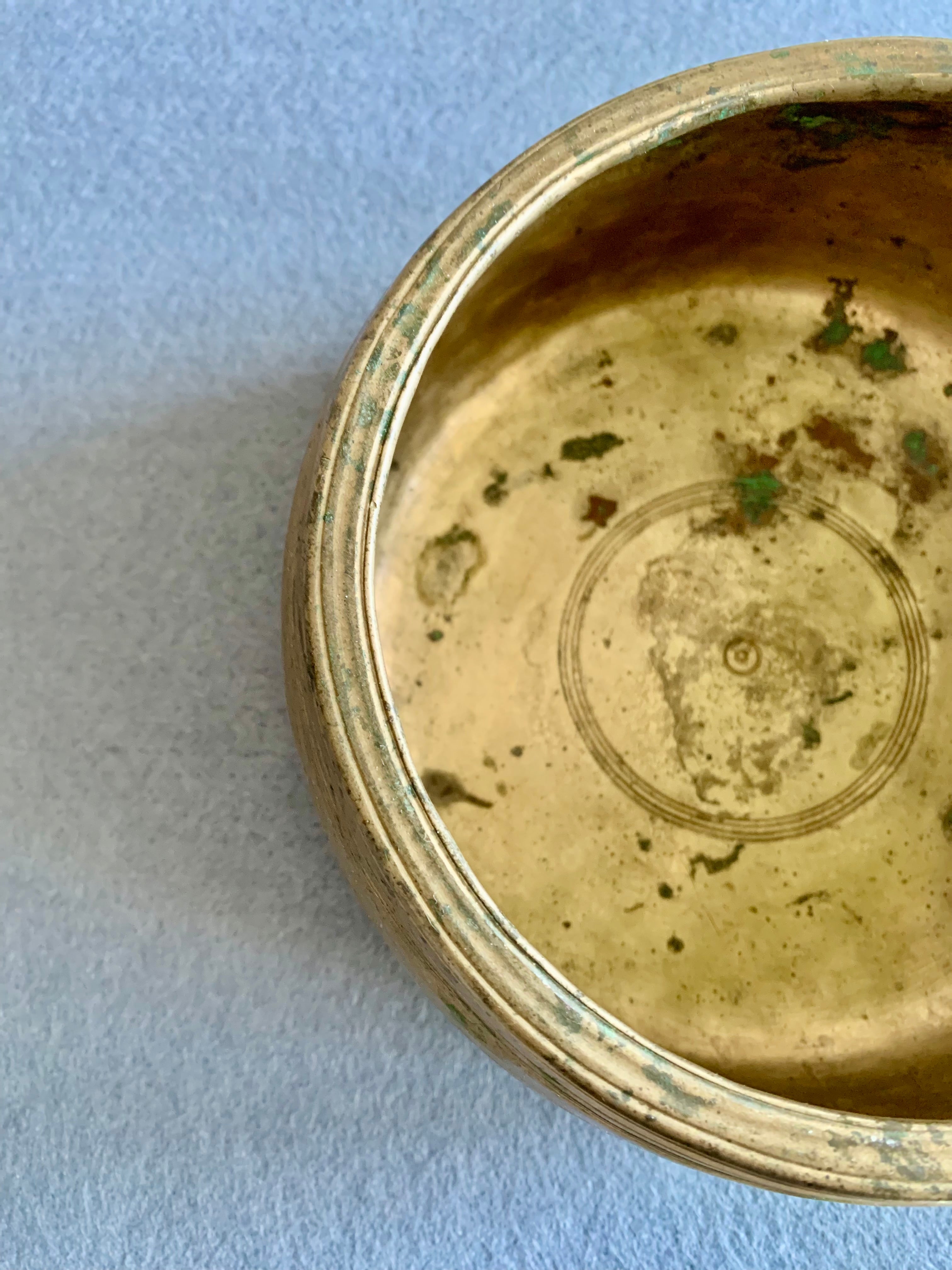 Campana Tibetana Mani  Re 285 Hz