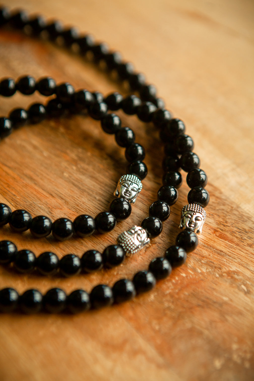 Collana in Onice Nero con Testa di Buddha – Lunghezza 42 cm