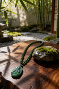 Collana con Ciondolo Testa del Buddha - Smeraldo
