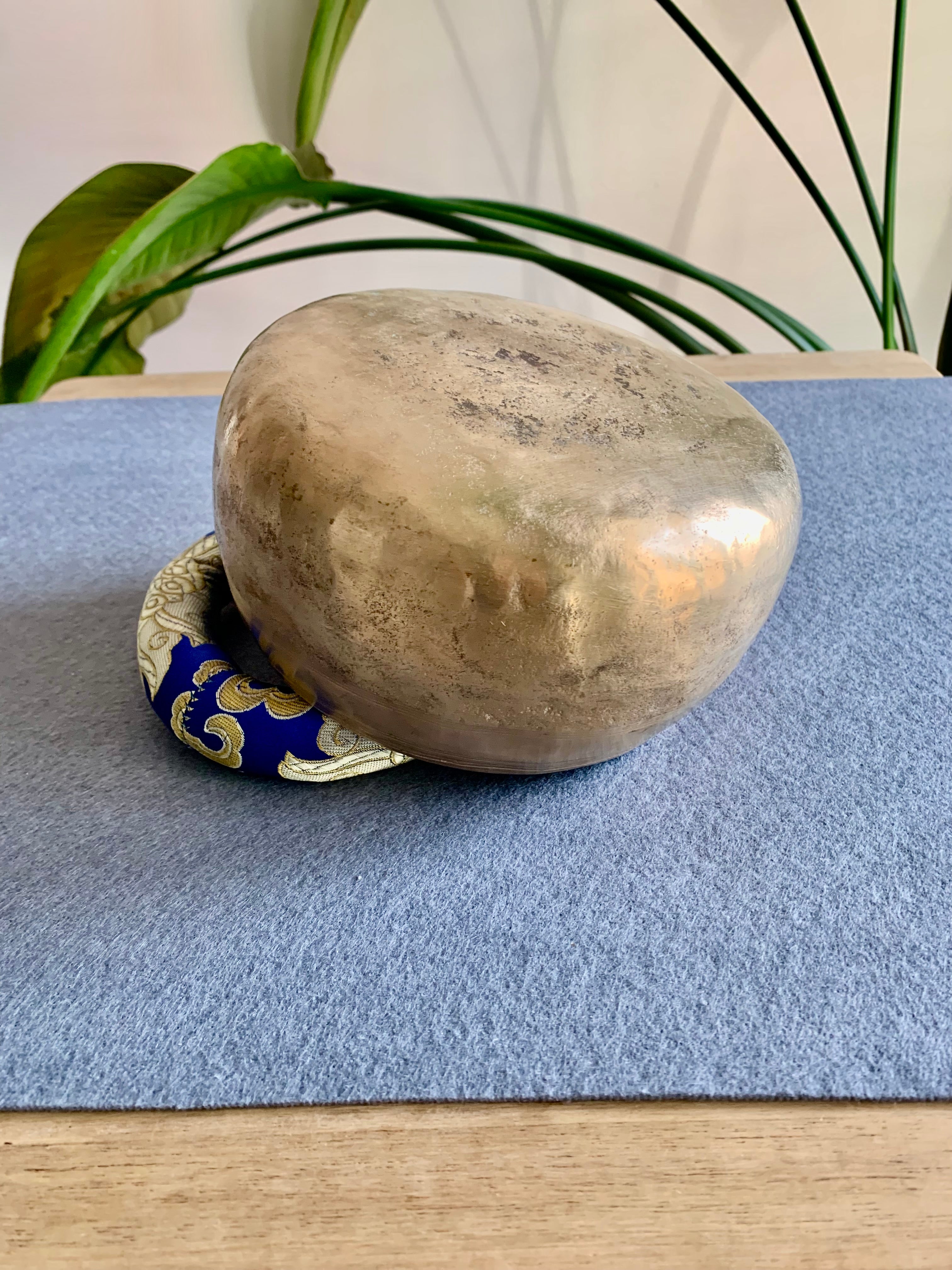 Campana Tibetana Mani  La# 464 Hz