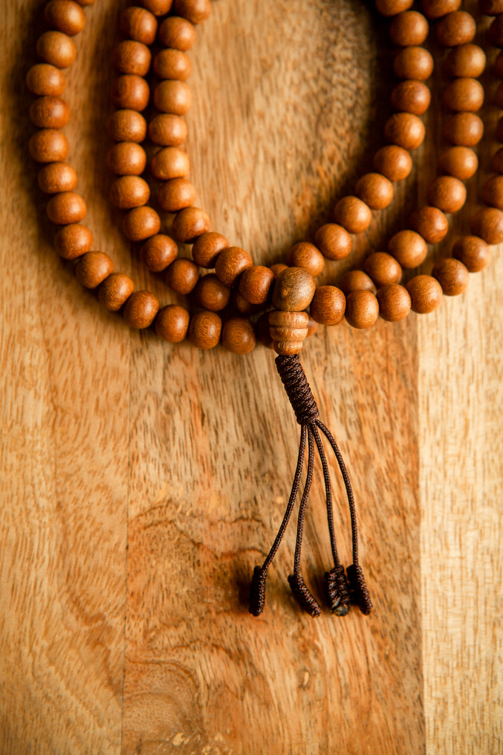 Mala in Sandalo Rosso (Red Sandalwood) – Lunghezza 38 cm