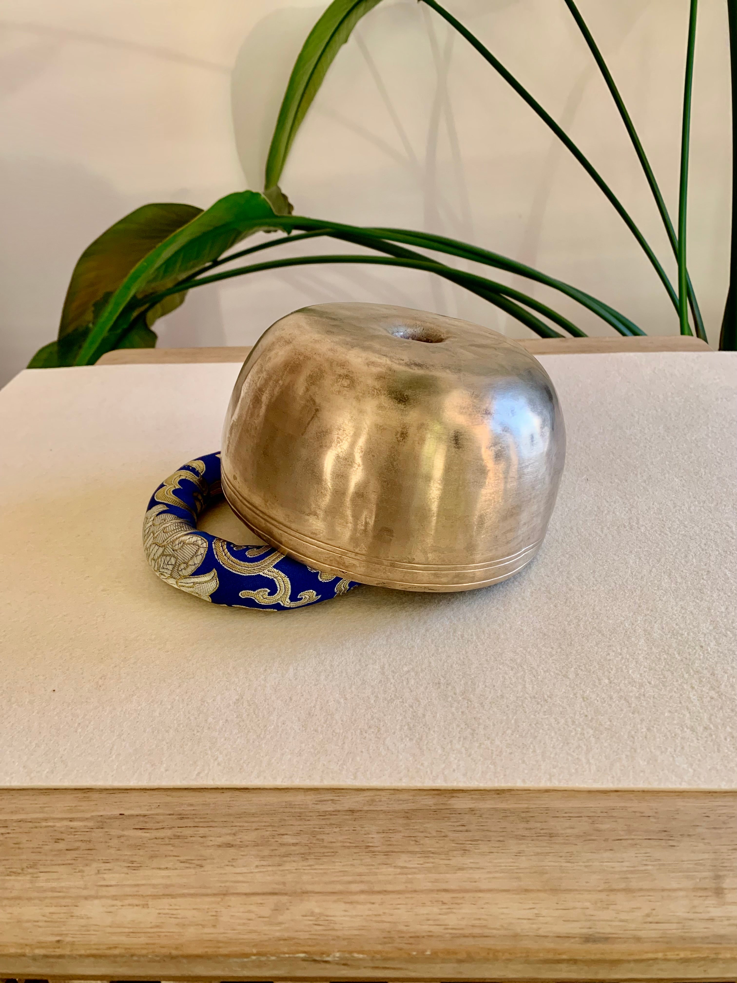 Campana Tibetana Lingam Sol 389 Hz