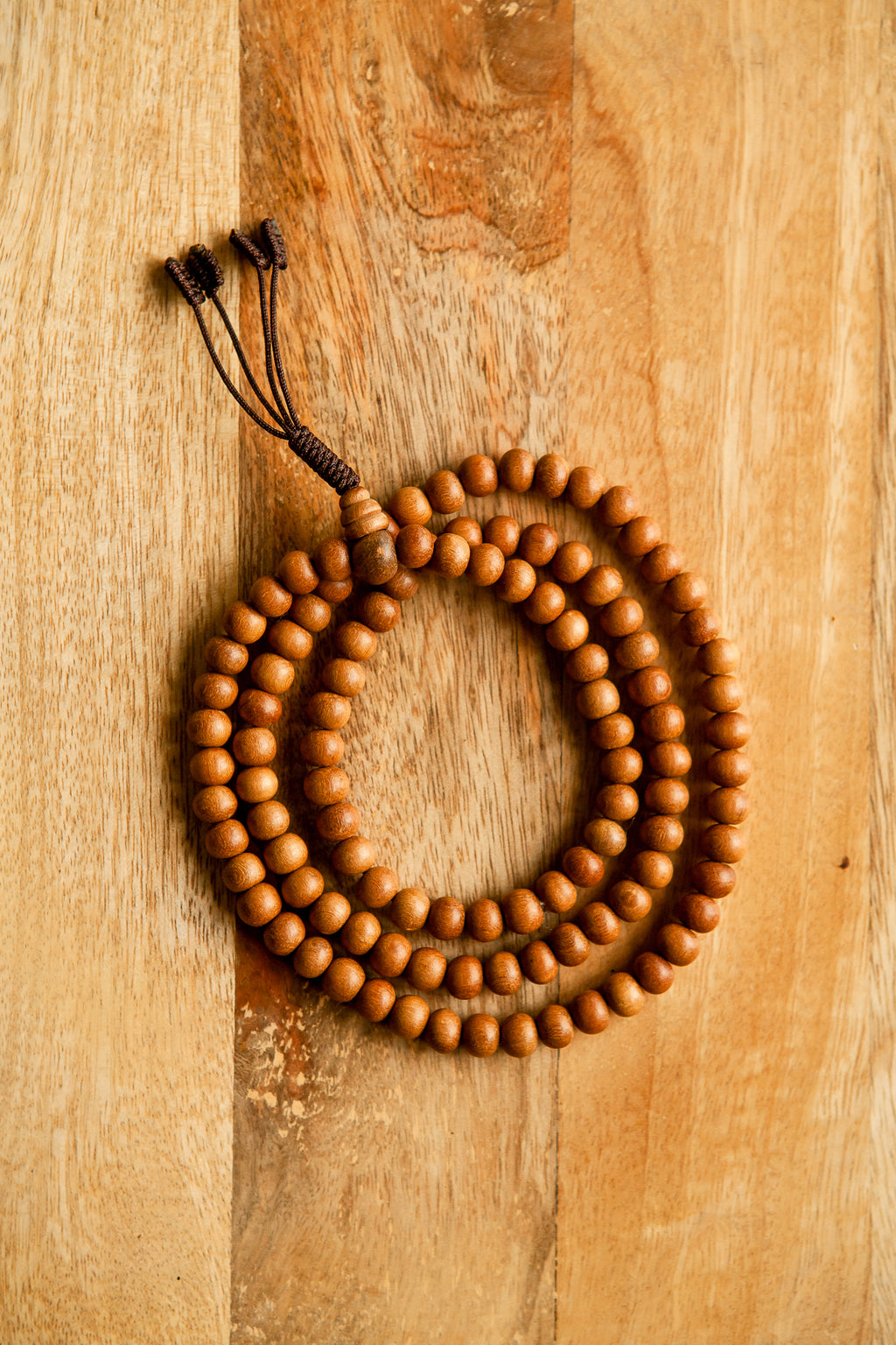 Mala in Sandalo Rosso (Red Sandalwood) – Lunghezza 38 cm