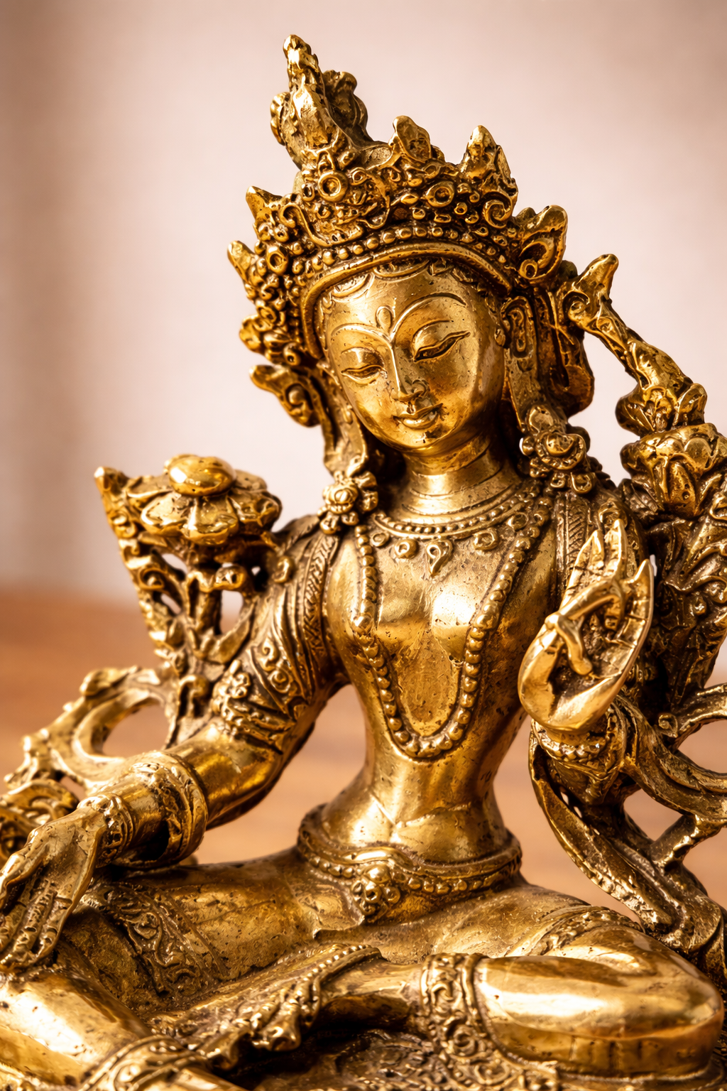 Statua di Tara in Ottone – Protezione e Armonia