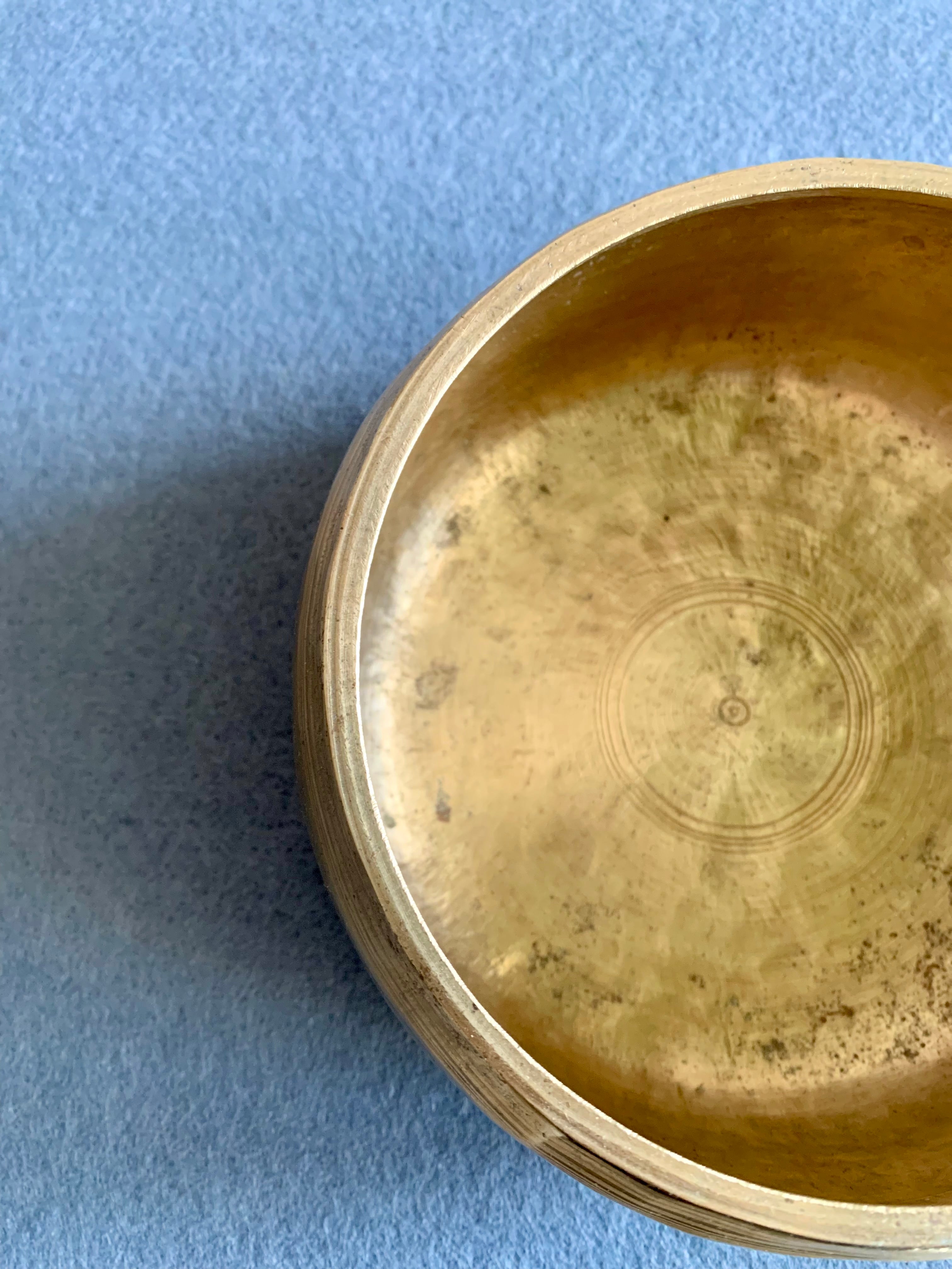 Campana Tibetana Mani  La# 464 Hz