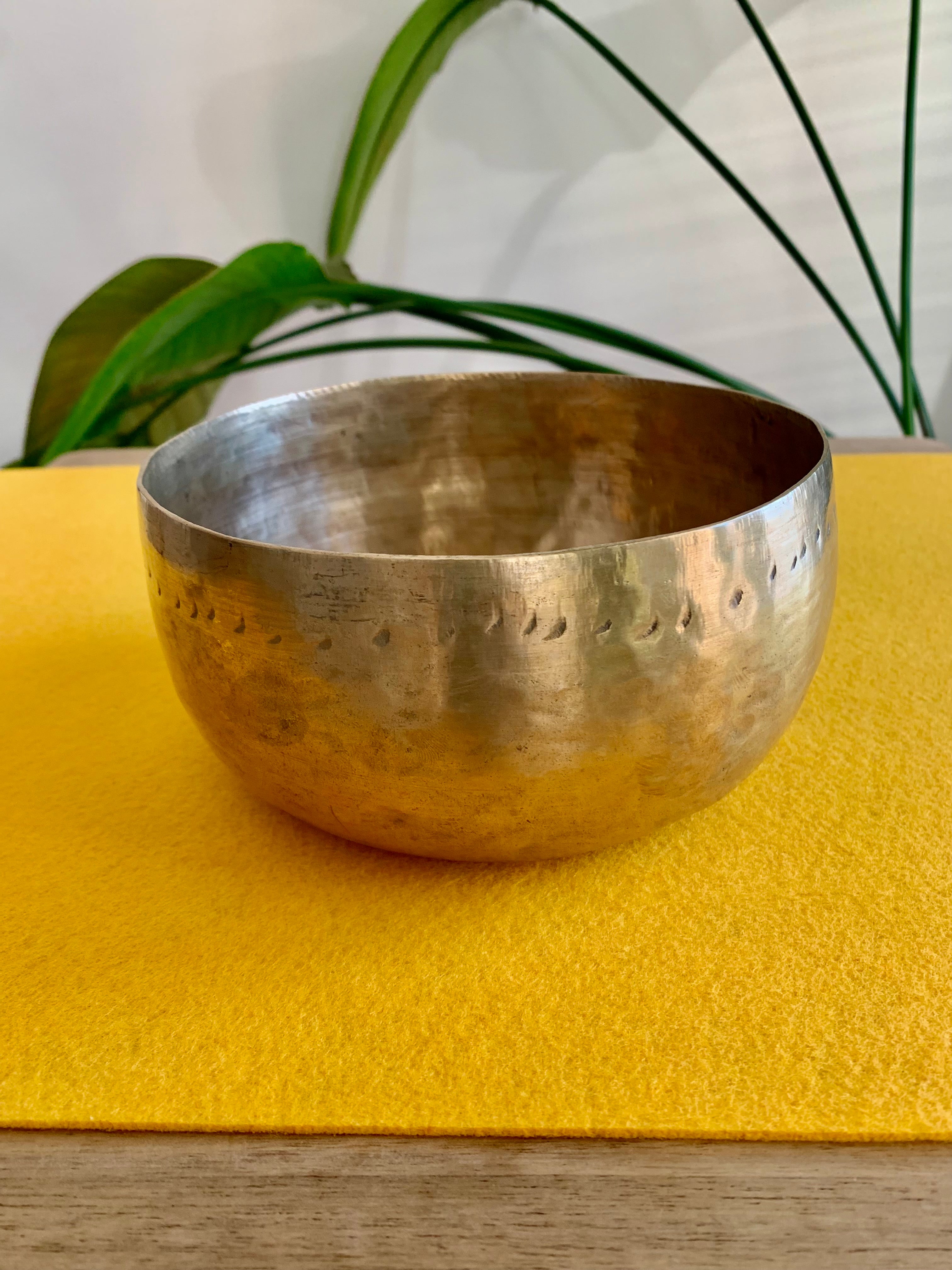 Campana Tibetana Thadobati antica Fa3 169 Hz