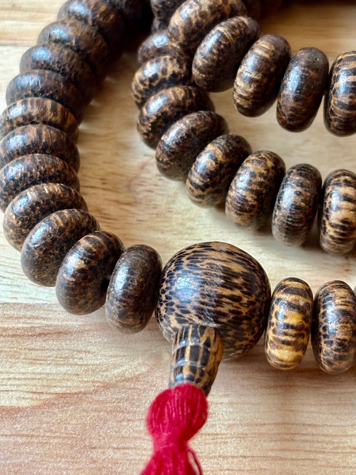 Coconut Mala – 108 grani – Lunghezza 38 cm