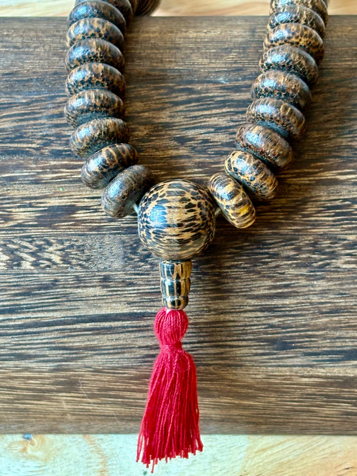 Coconut Mala – 108 grani – Lunghezza 38 cm