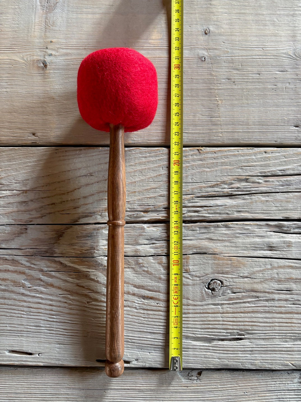 Percussore per campane tibetane con testa in feltro rosso – 30 cm