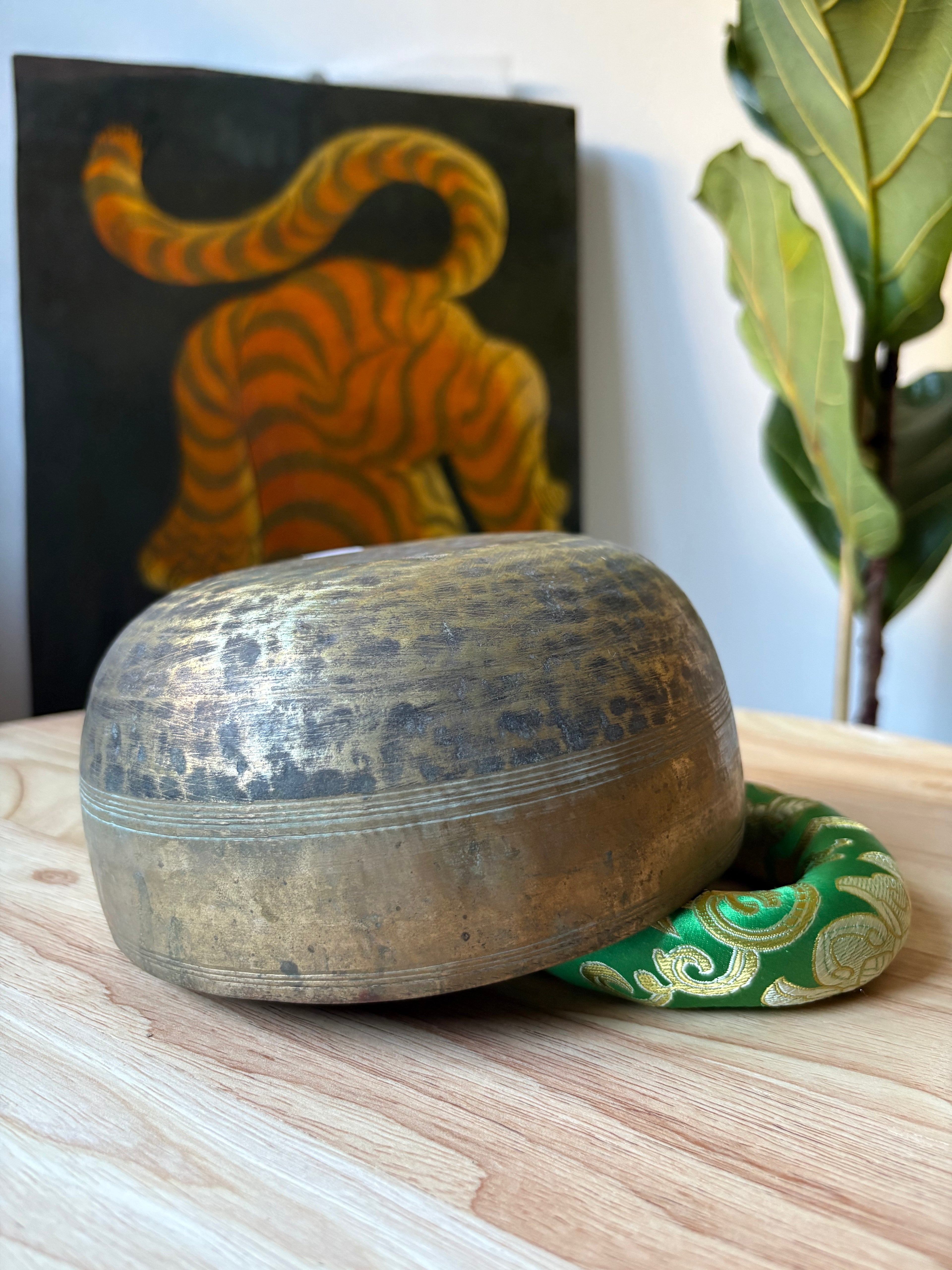 Campana Tibetana Thadobati Antica — Do4 263 Hz