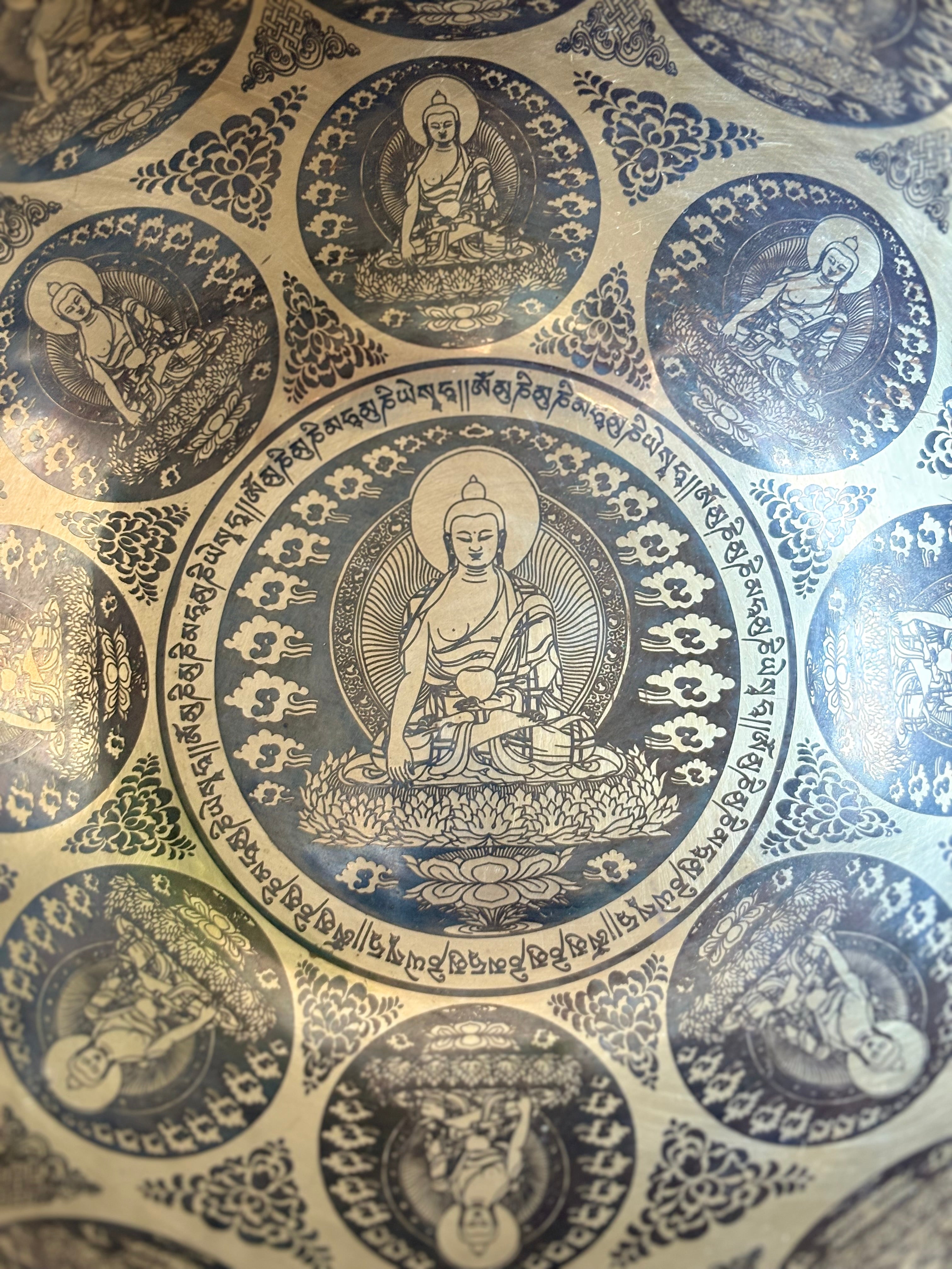 Campana Tibetana Shakyamuni Buddha Re#3 156Hz