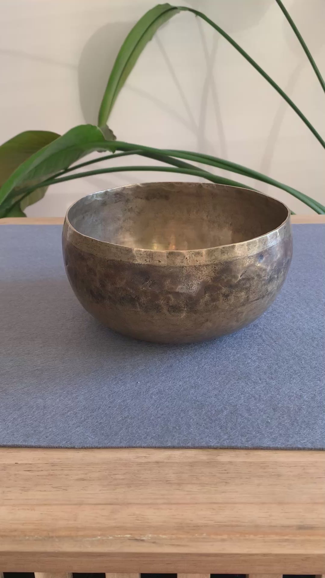 Campana Tibetana Kopre antica Re# 149 Hz