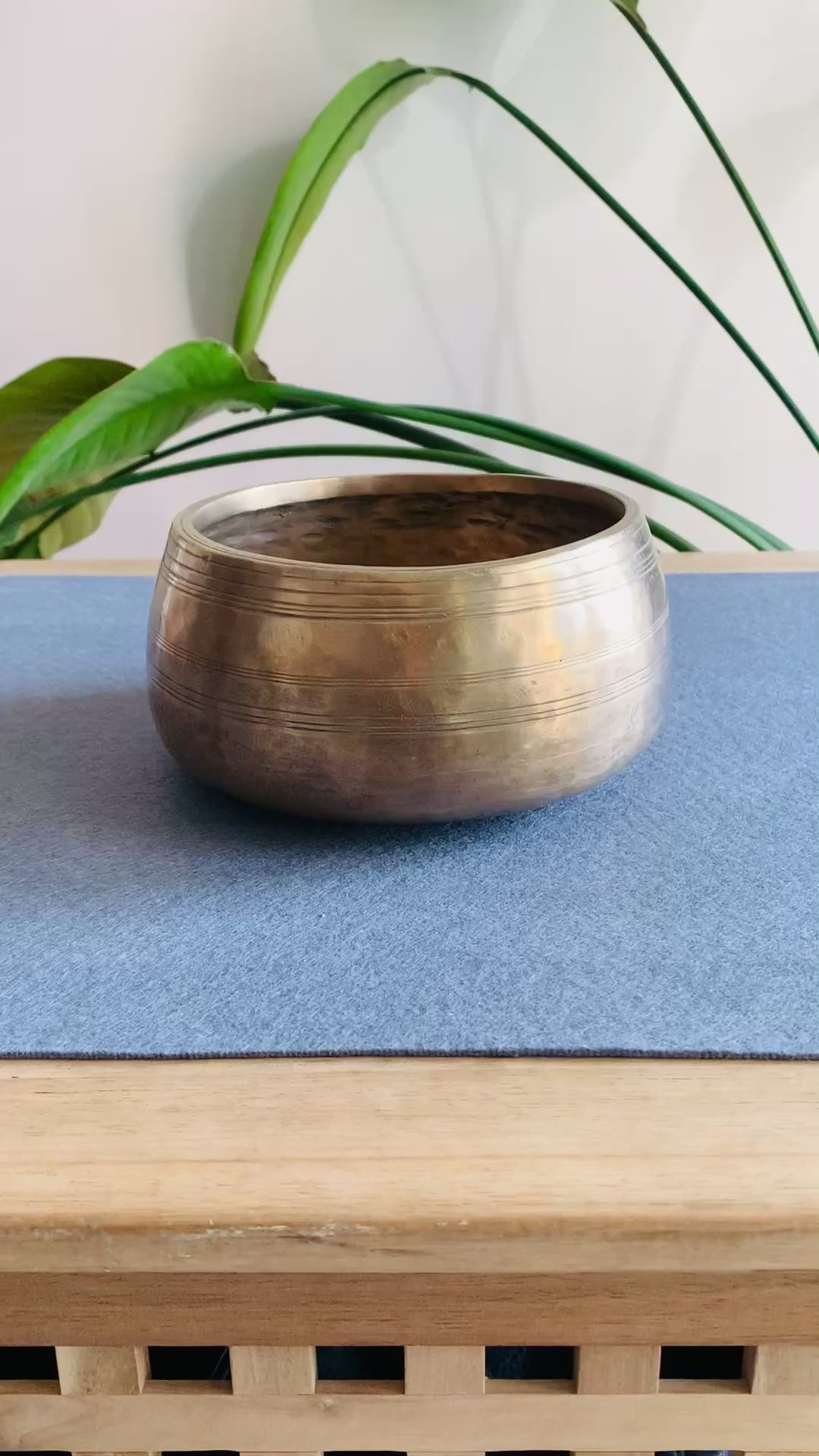 Campana Tibetana Mani  Do# 268 Hz