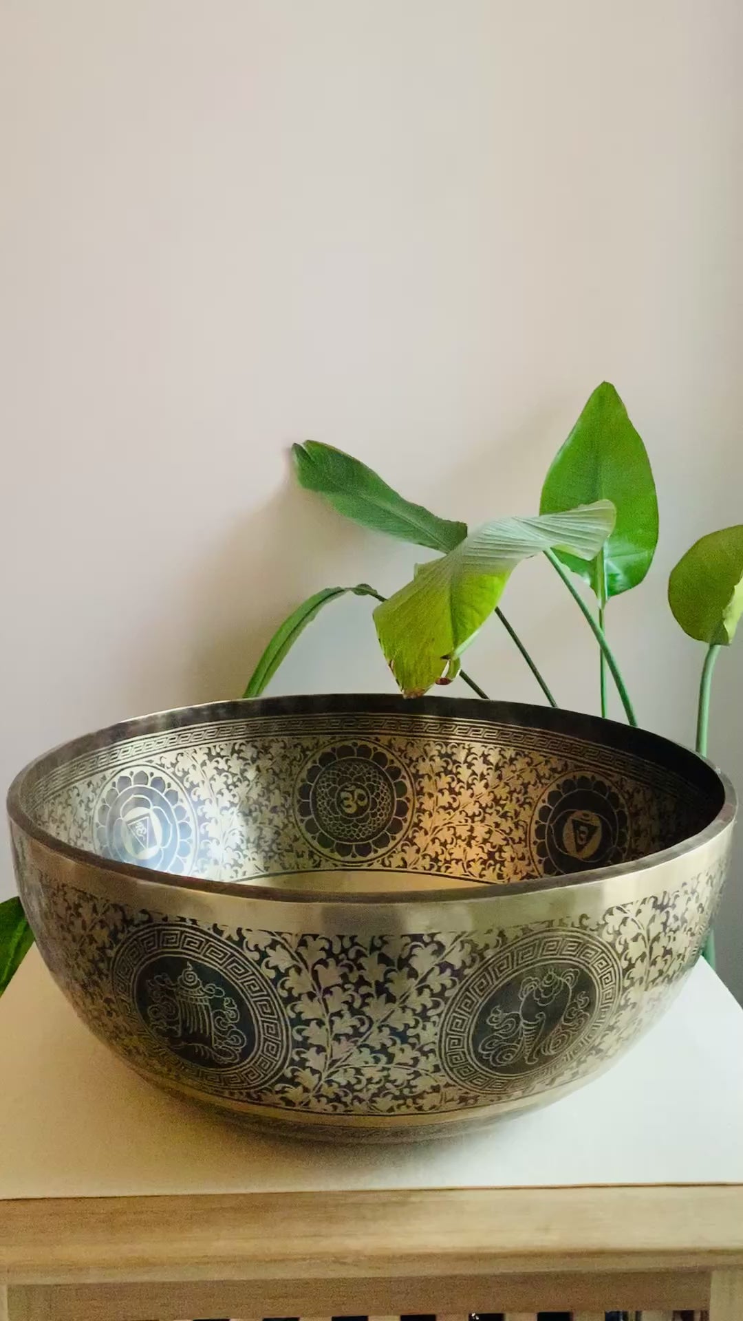 Campana Tibetana Grande Dimensione 51 cm di Altissima Qualità  Re 145Hz