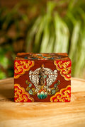 Scatola Tibetana in Legno con Due Pesci – 13×9×9 cm