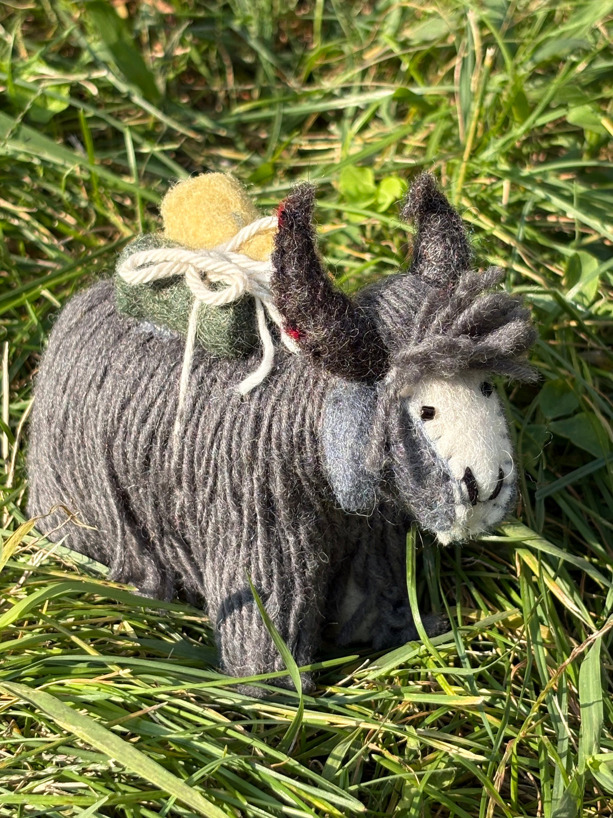 Pupazzo di Yak in Feltro di Lana