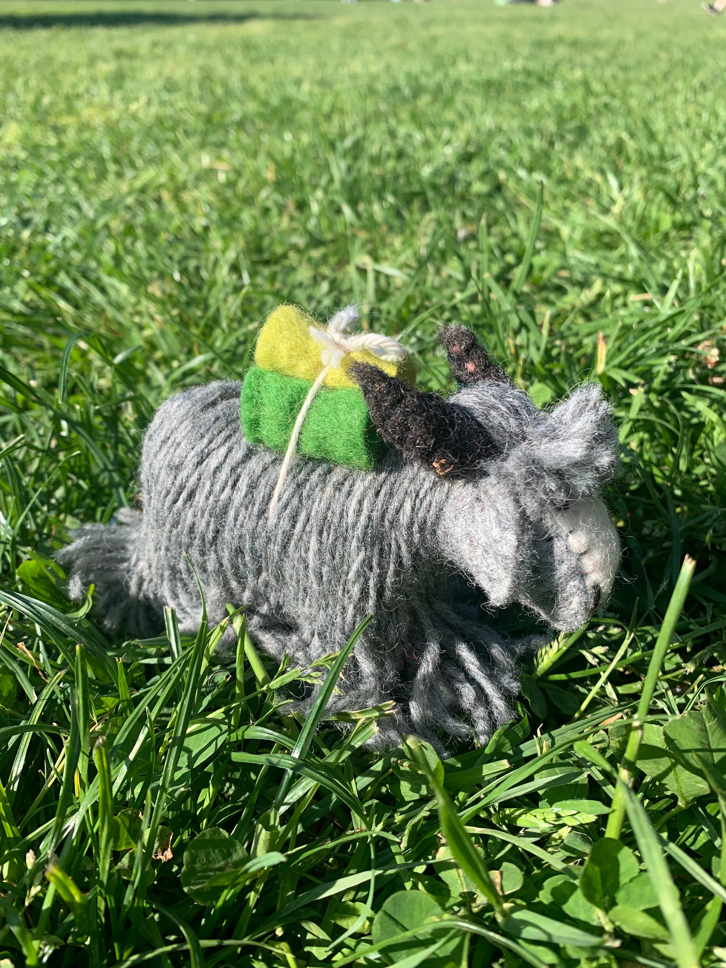 Pupazzo di Yak in Feltro di Lana