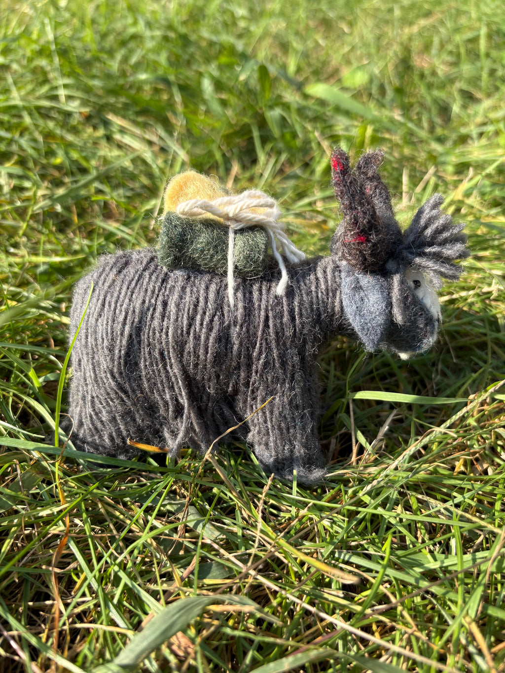 Pupazzo di Yak in Feltro di Lana